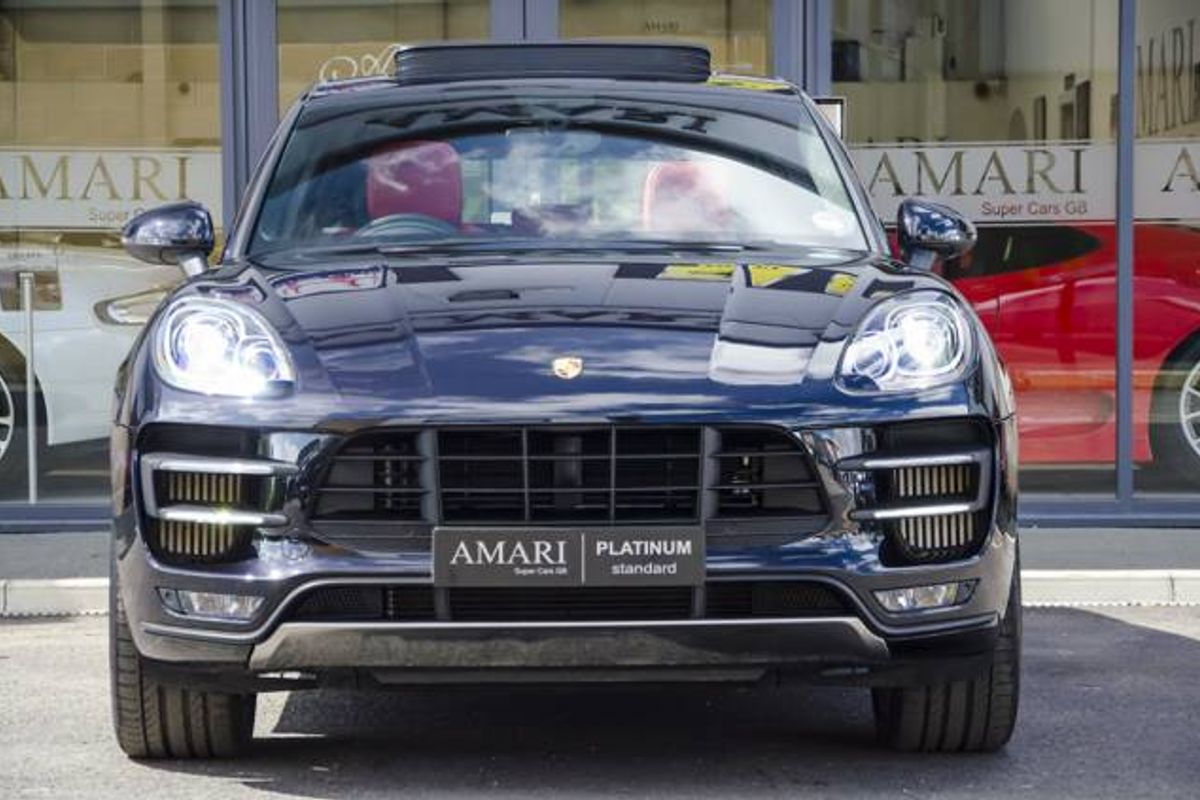 PORSCHE MACAN ESTATE Turbo PDK