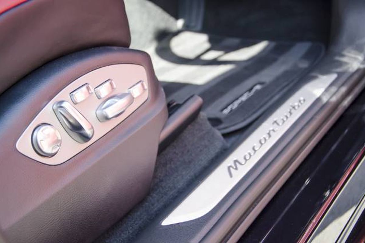 PORSCHE MACAN ESTATE Turbo PDK