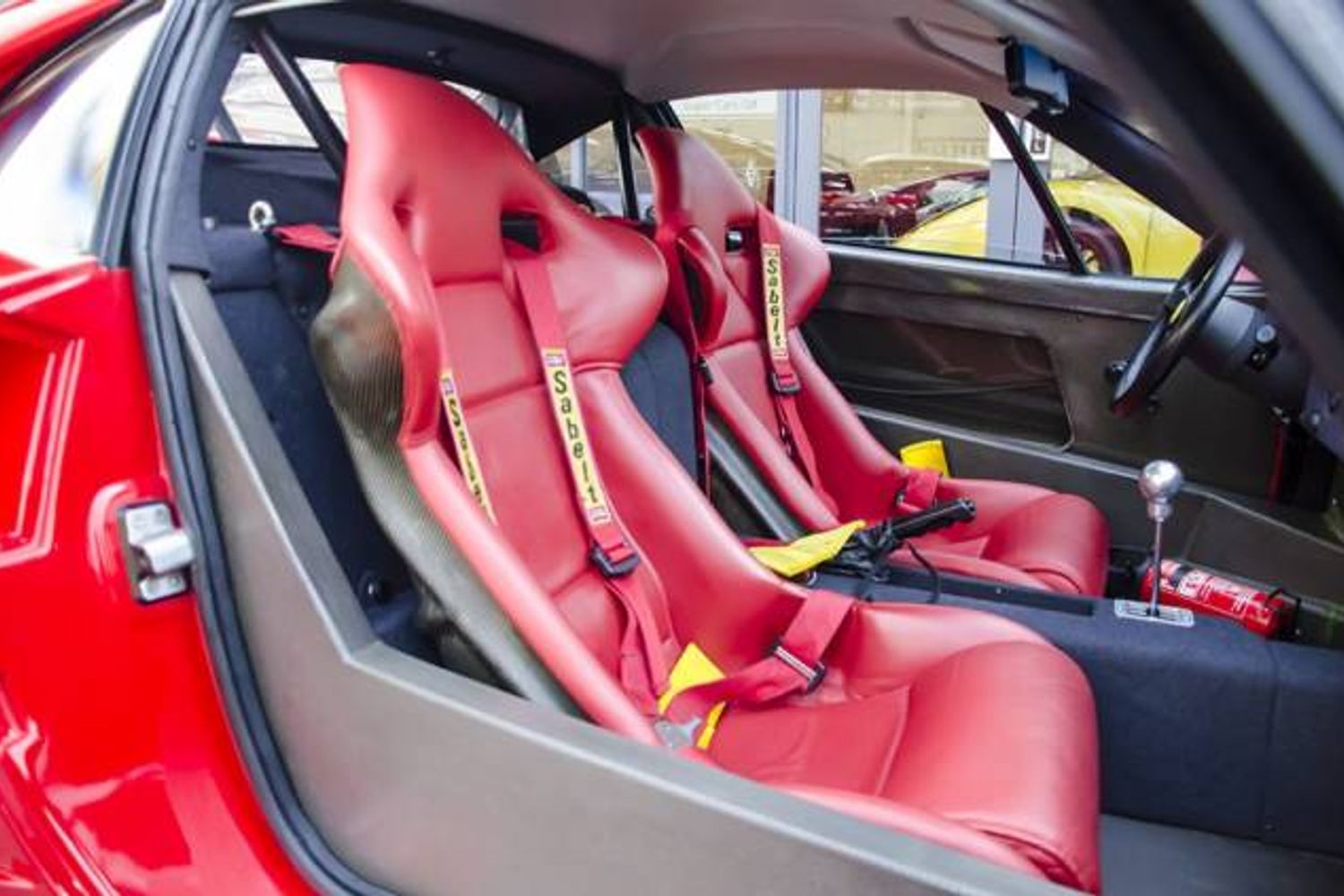 FERRARI F40 COUPE 2dr