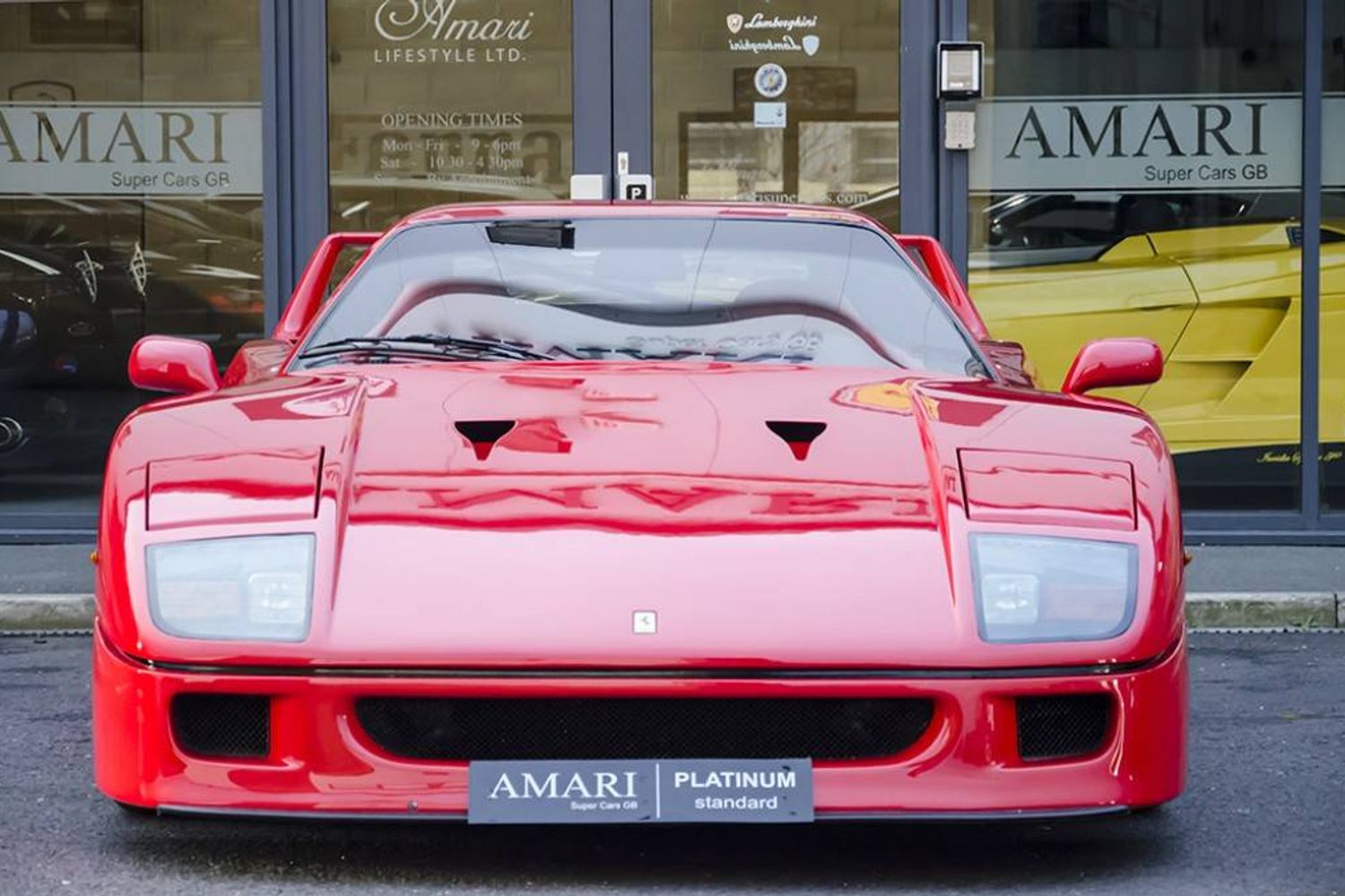 FERRARI F40 COUPE 2dr