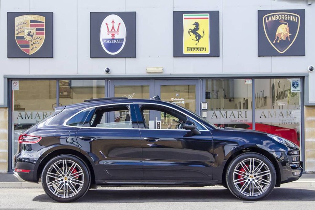 PORSCHE MACAN ESTATE Turbo PDK