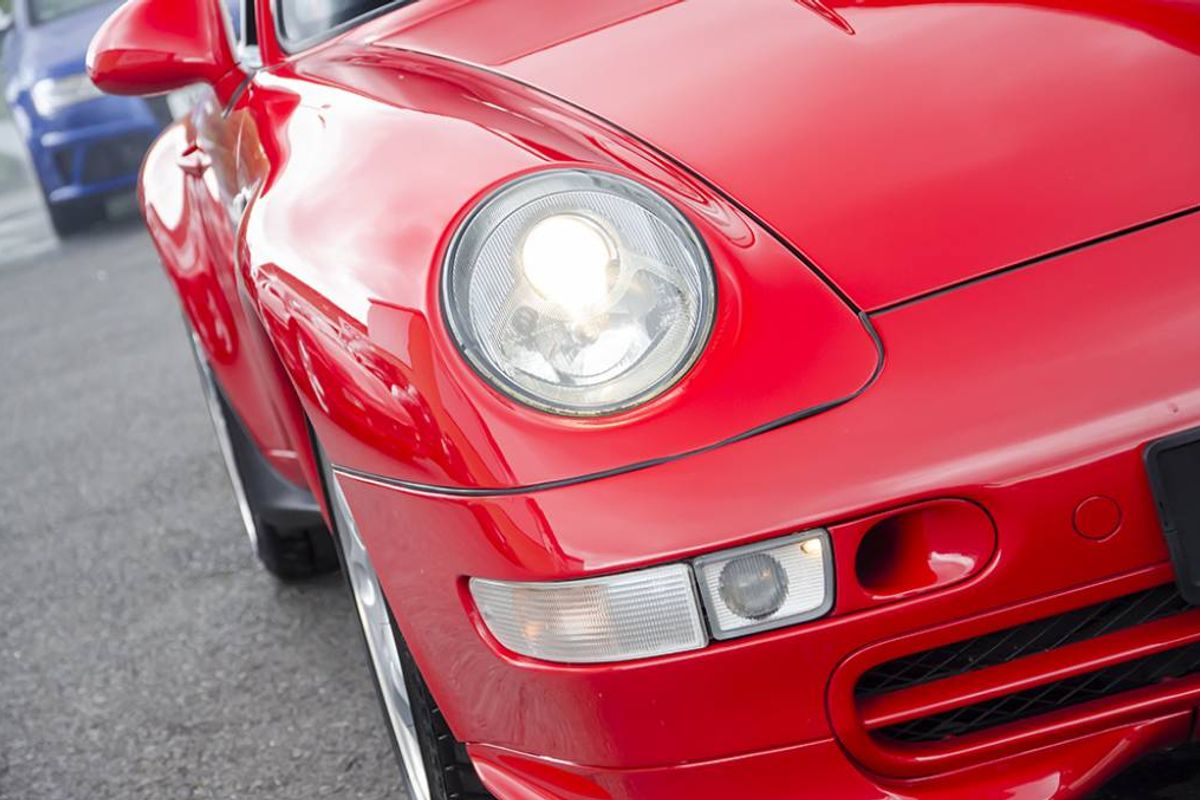 PORSCHE 993 Carrera RS