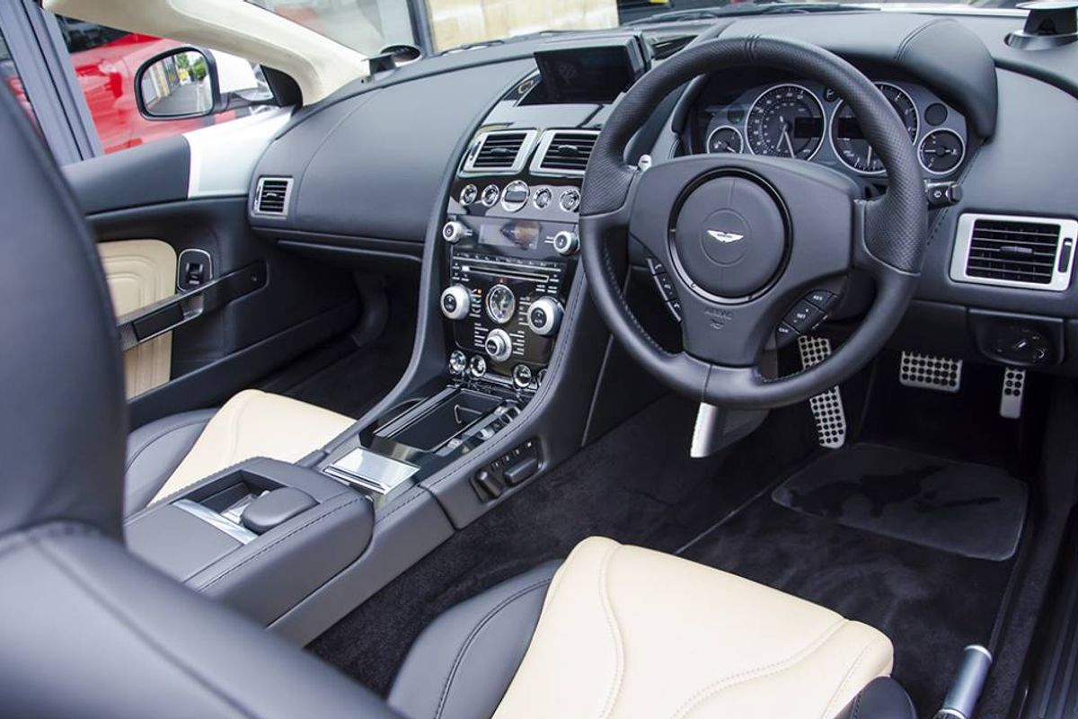 ASTON MARTIN DBS CONVERTIBLE V12 Volante Touchtronic Auto