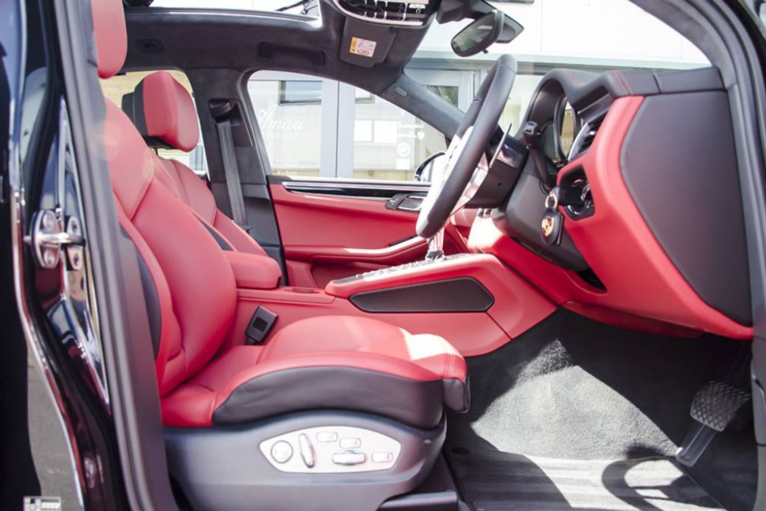 PORSCHE MACAN ESTATE Turbo PDK