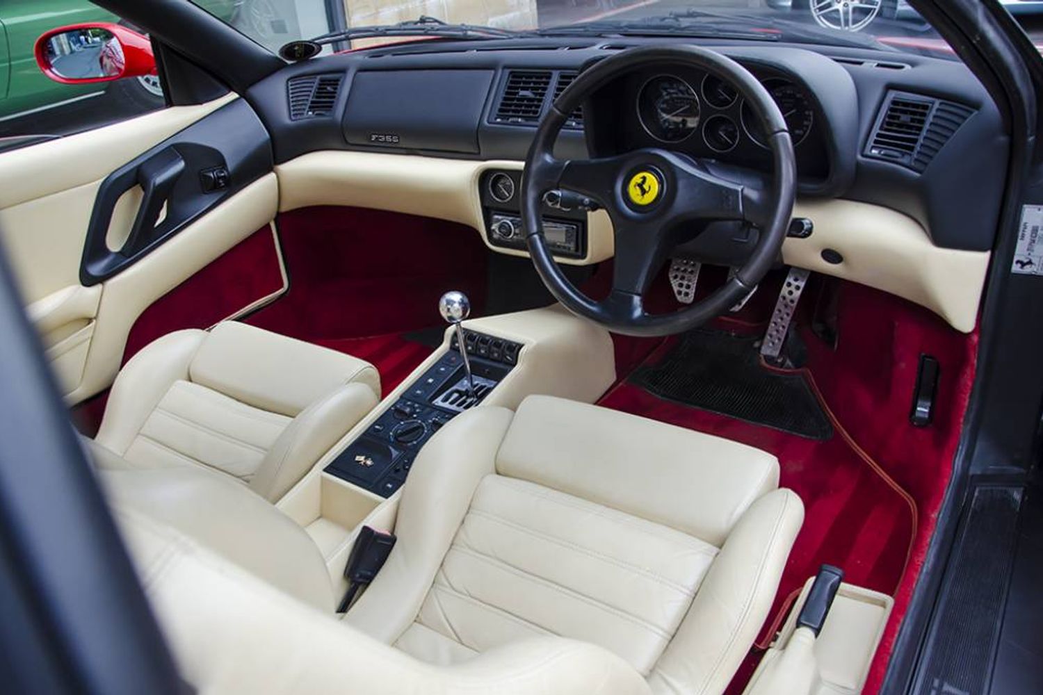 FERRARI F355 COUPE Berlinetta