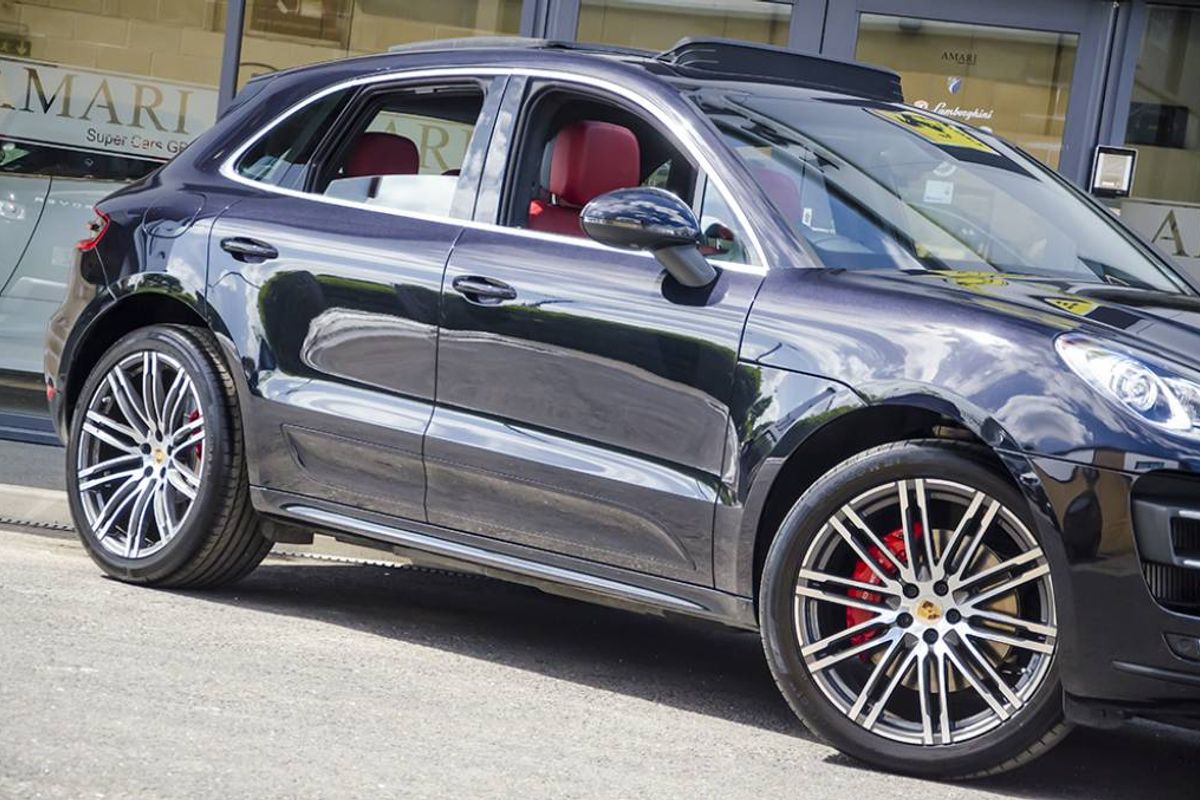 PORSCHE MACAN ESTATE Turbo PDK
