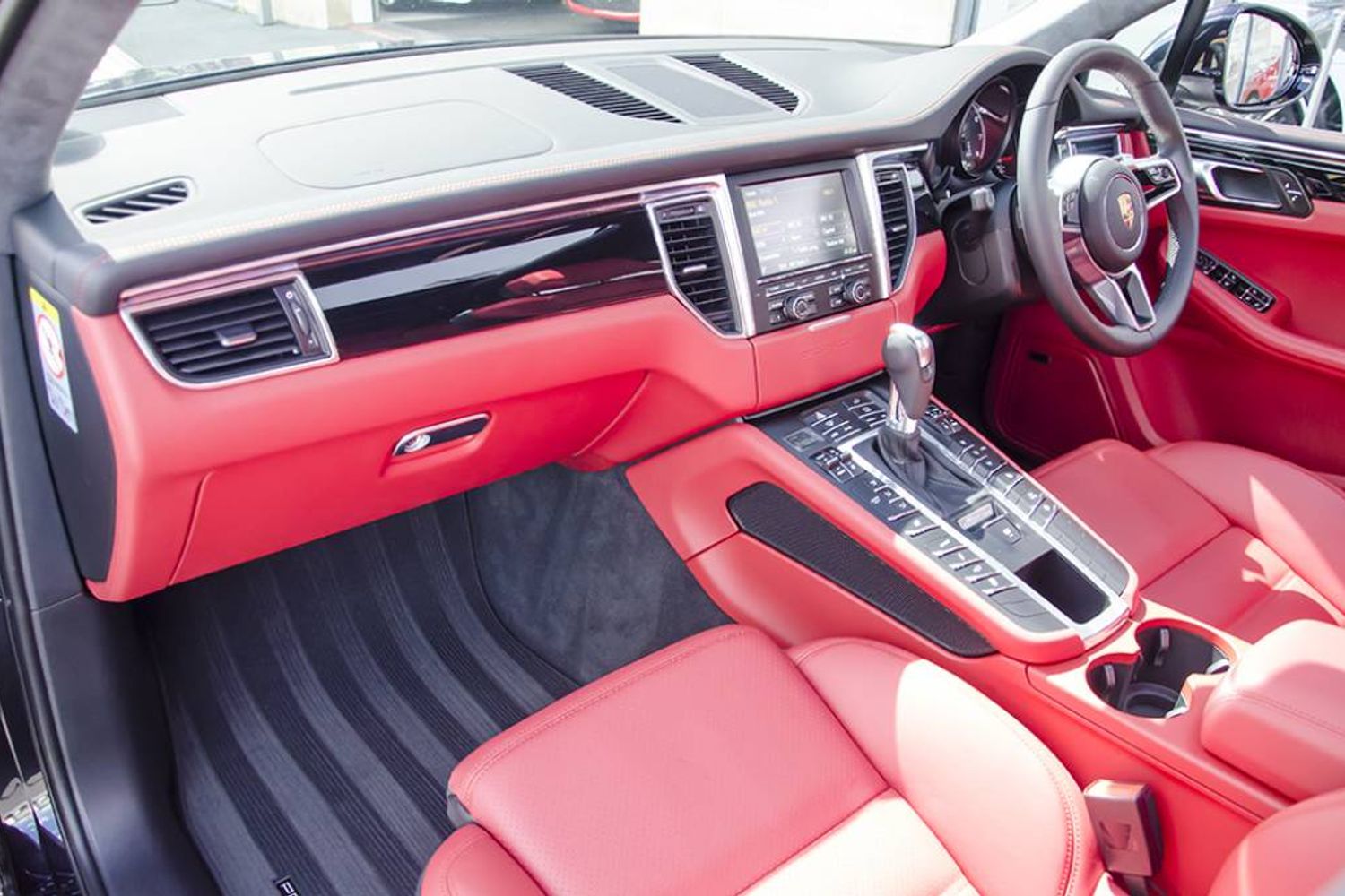 PORSCHE MACAN ESTATE Turbo PDK