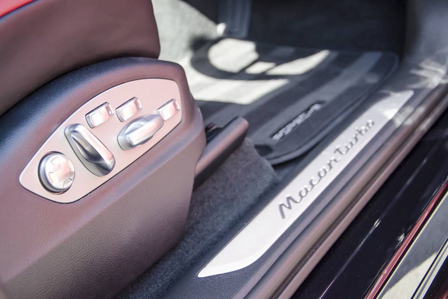 PORSCHE MACAN ESTATE Turbo PDK