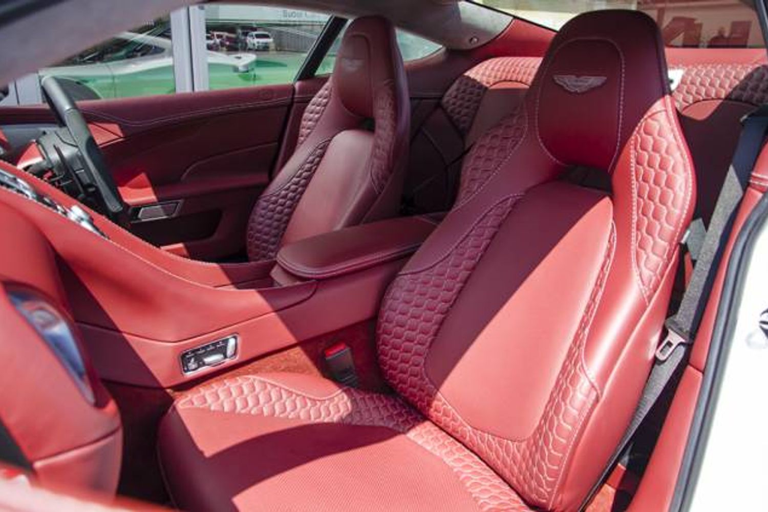 ASTON MARTIN VANQUISH COUPE V12 2+2 Touchtronic Auto