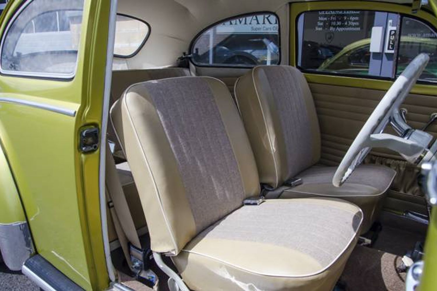 VOLKSWAGEN Beetle Cal Look