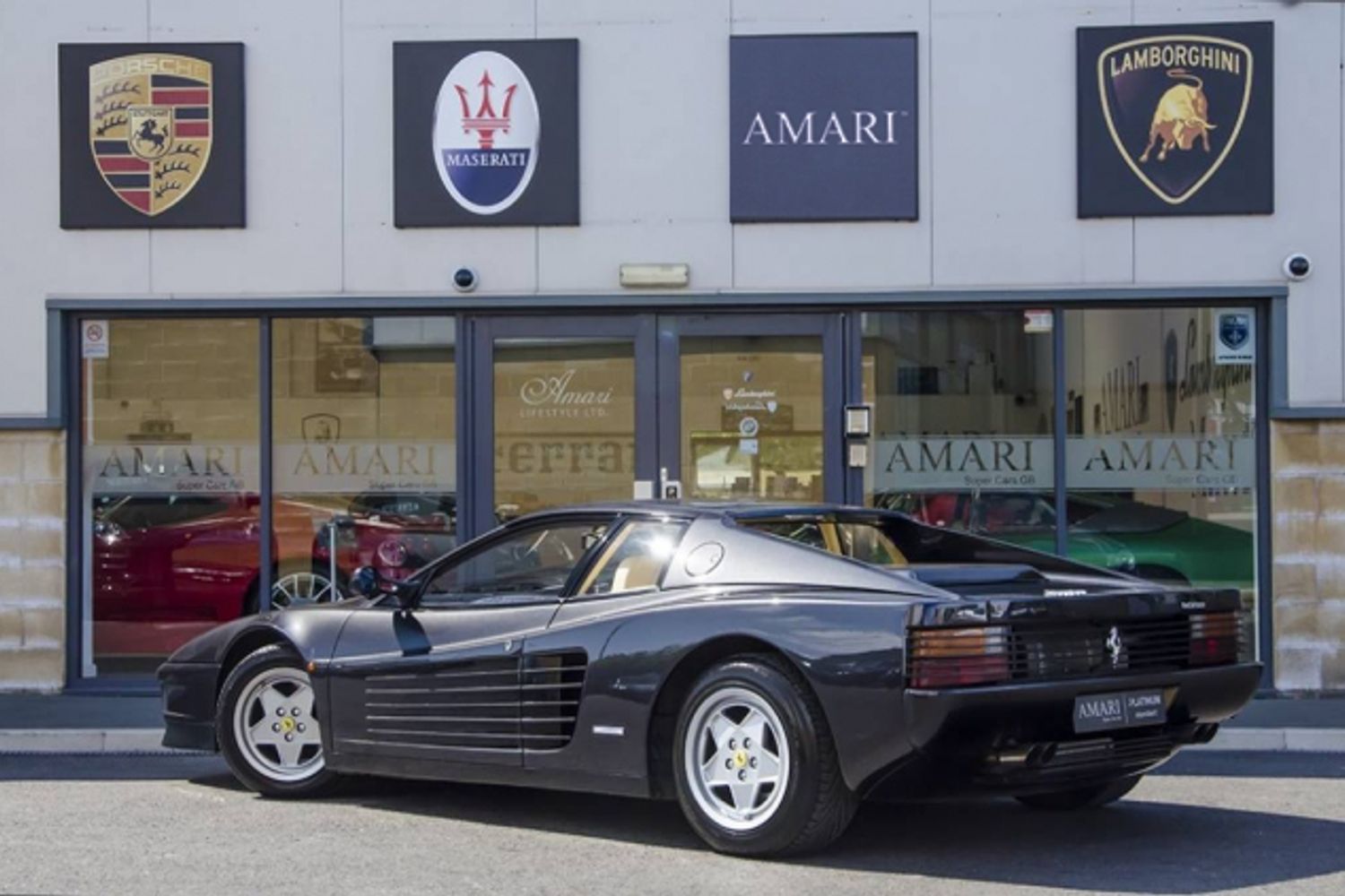 FERRARI TESTAROSSA COUPE 2dr