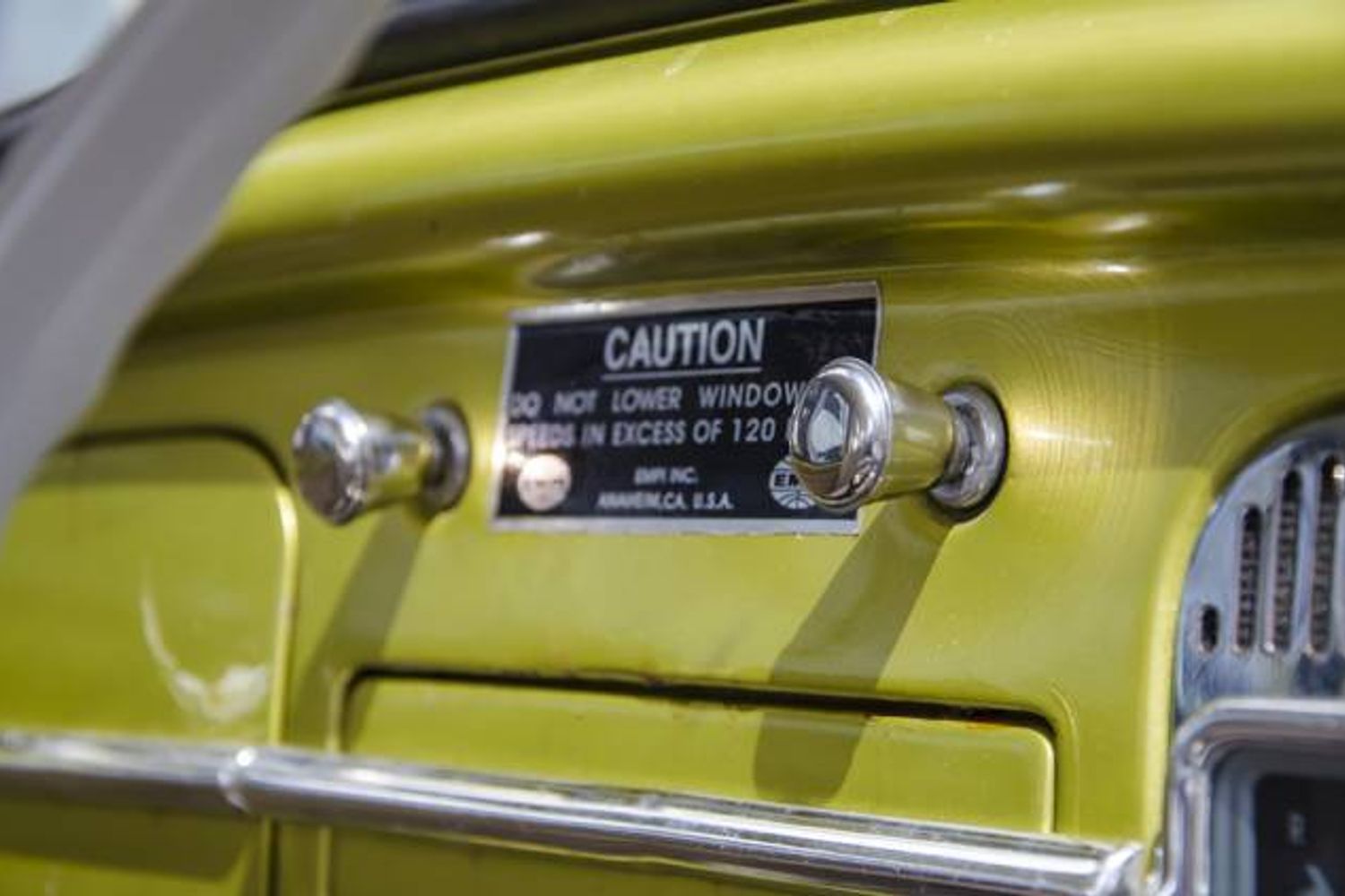 VOLKSWAGEN Beetle Cal Look