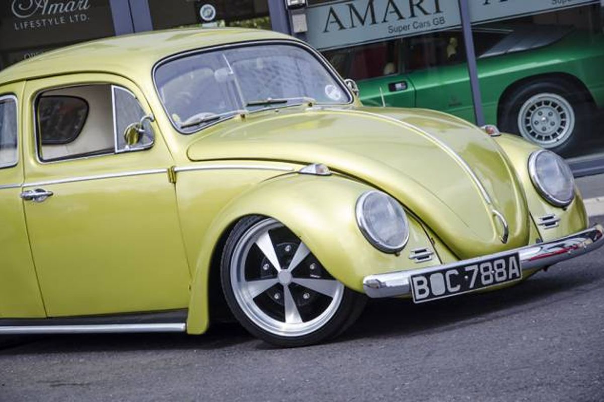VOLKSWAGEN Beetle Cal Look