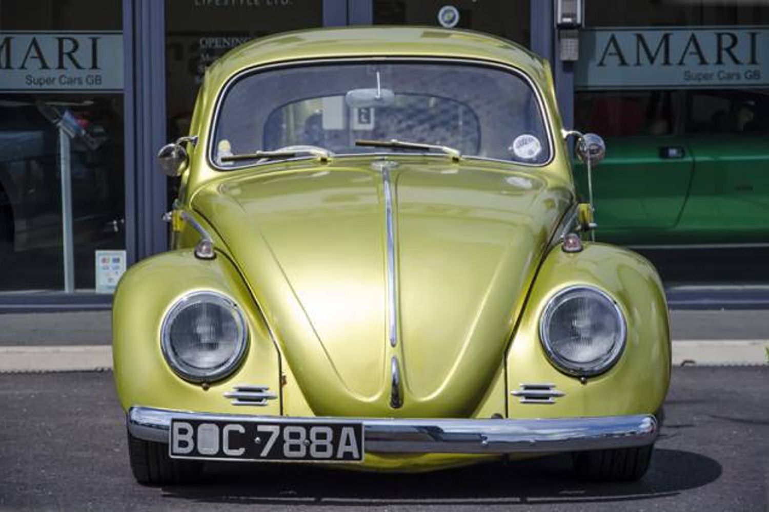 VOLKSWAGEN Beetle Cal Look