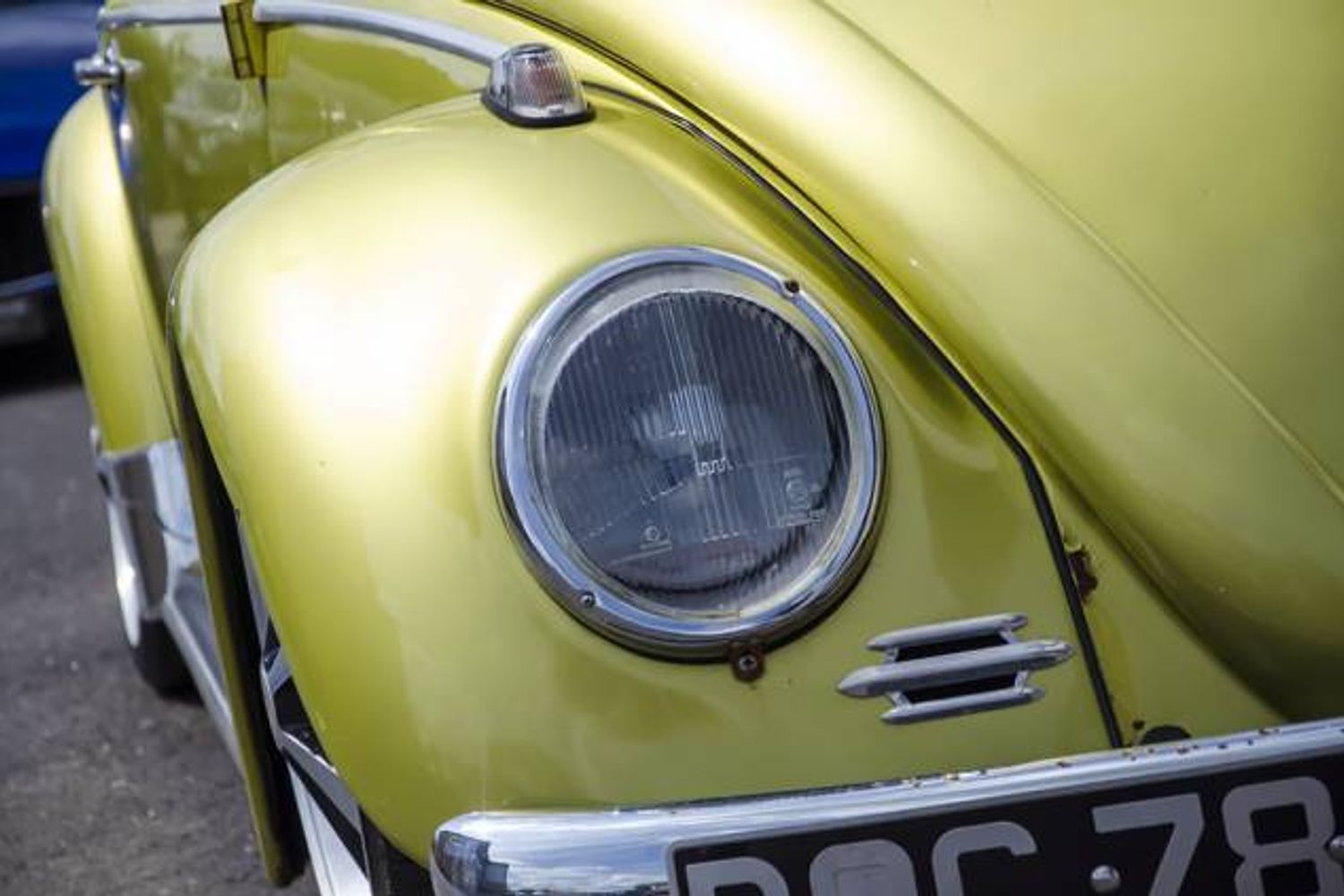 VOLKSWAGEN Beetle Cal Look