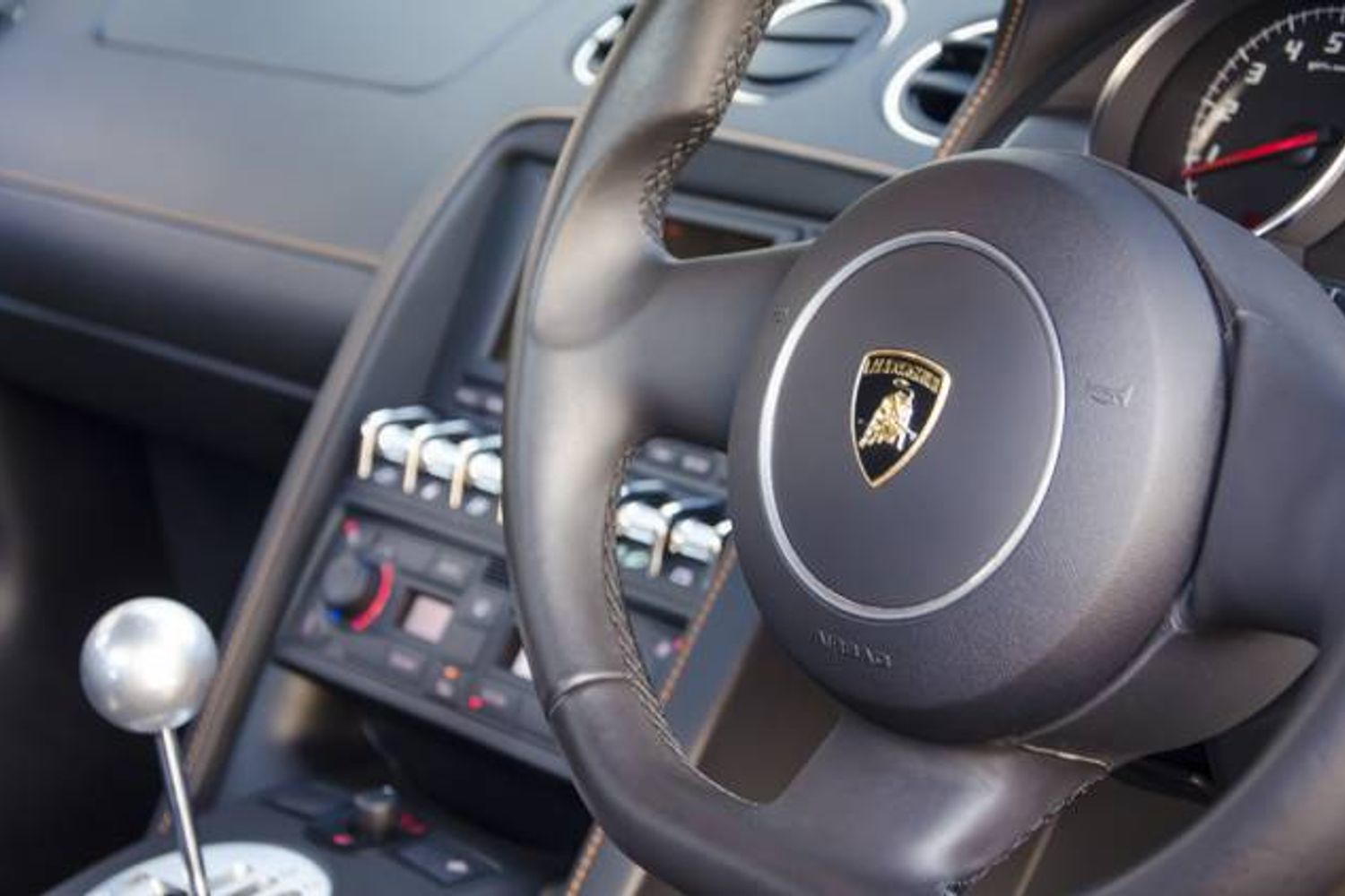 LAMBORGHINI GALLARDO COUPE LP 550-2