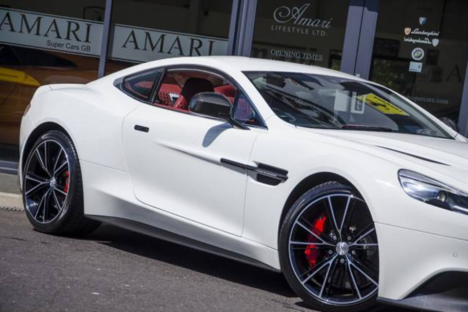 ASTON MARTIN VANQUISH COUPE V12 2+2 Touchtronic Auto