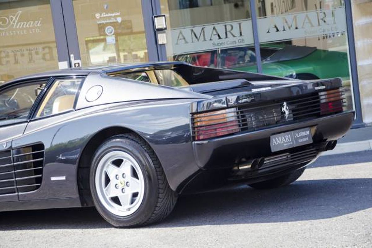 FERRARI TESTAROSSA COUPE 2dr