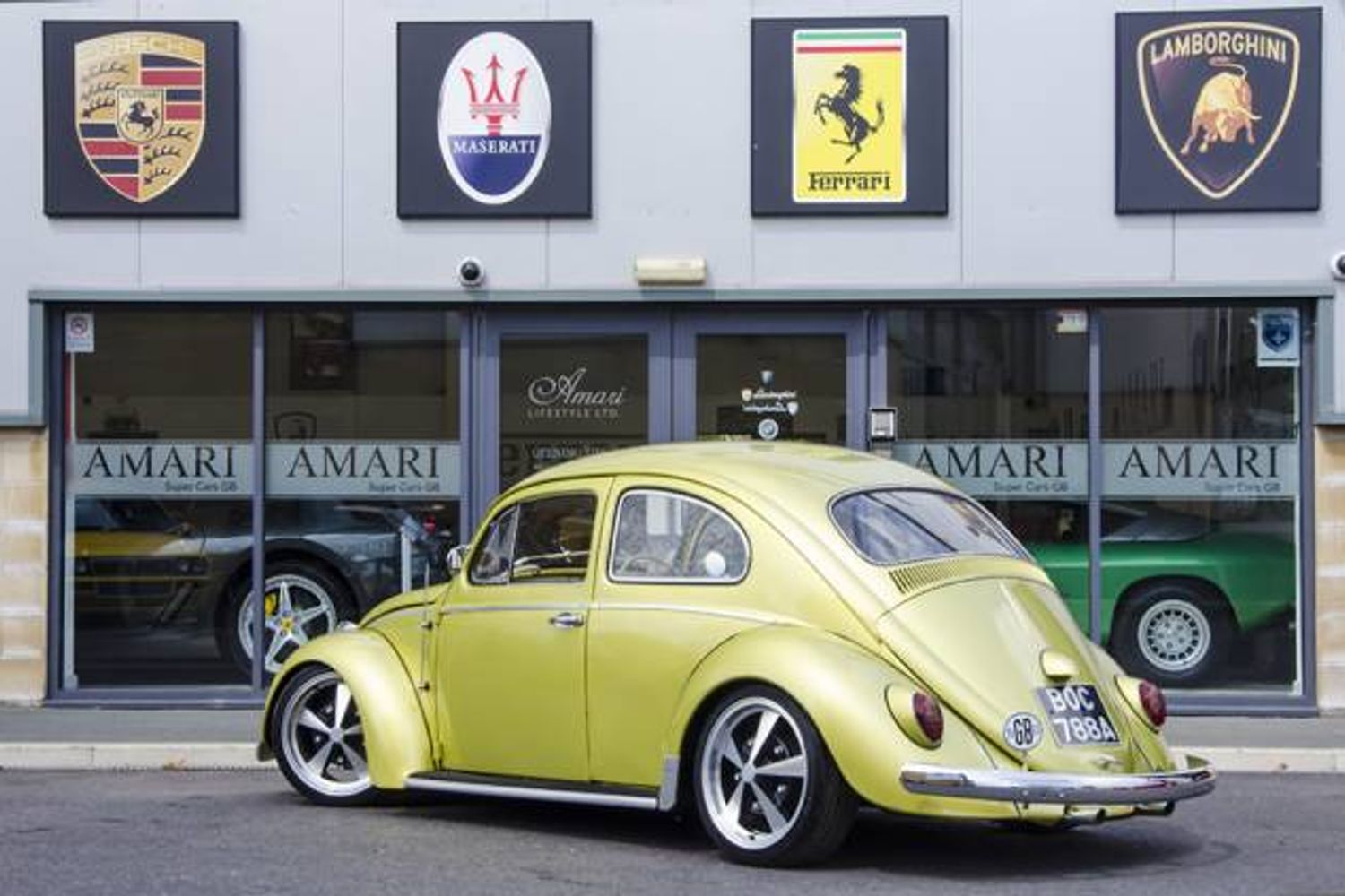 VOLKSWAGEN Beetle Cal Look