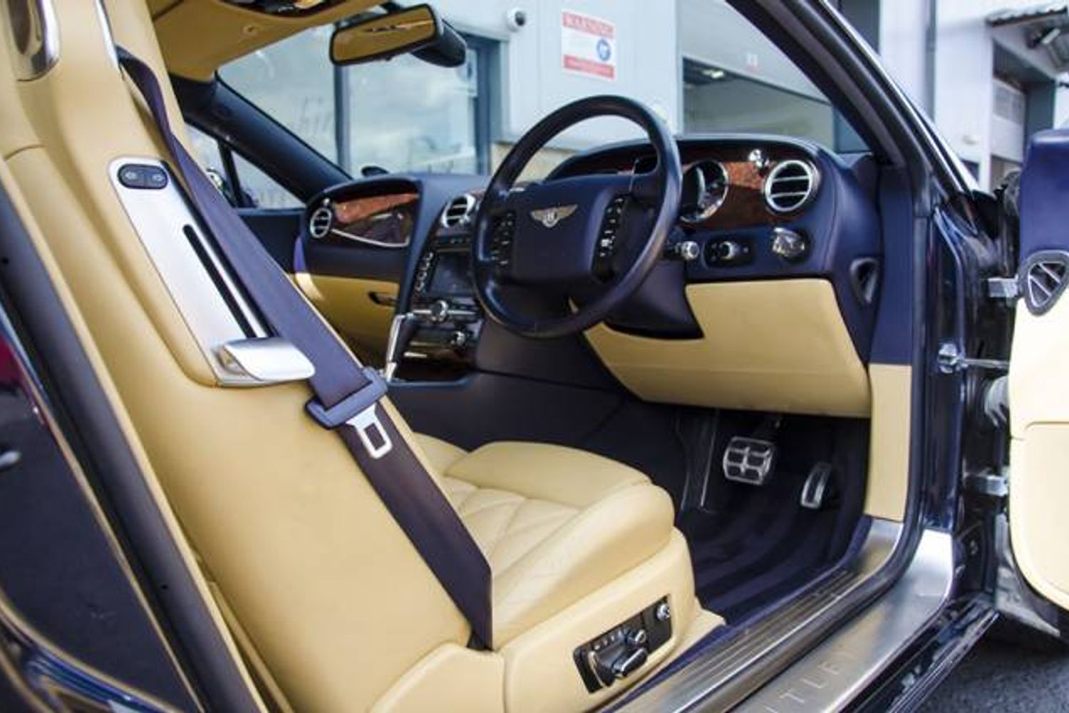 BENTLEY CONTINENTAL GT COUPE 6.0 W12 Auto