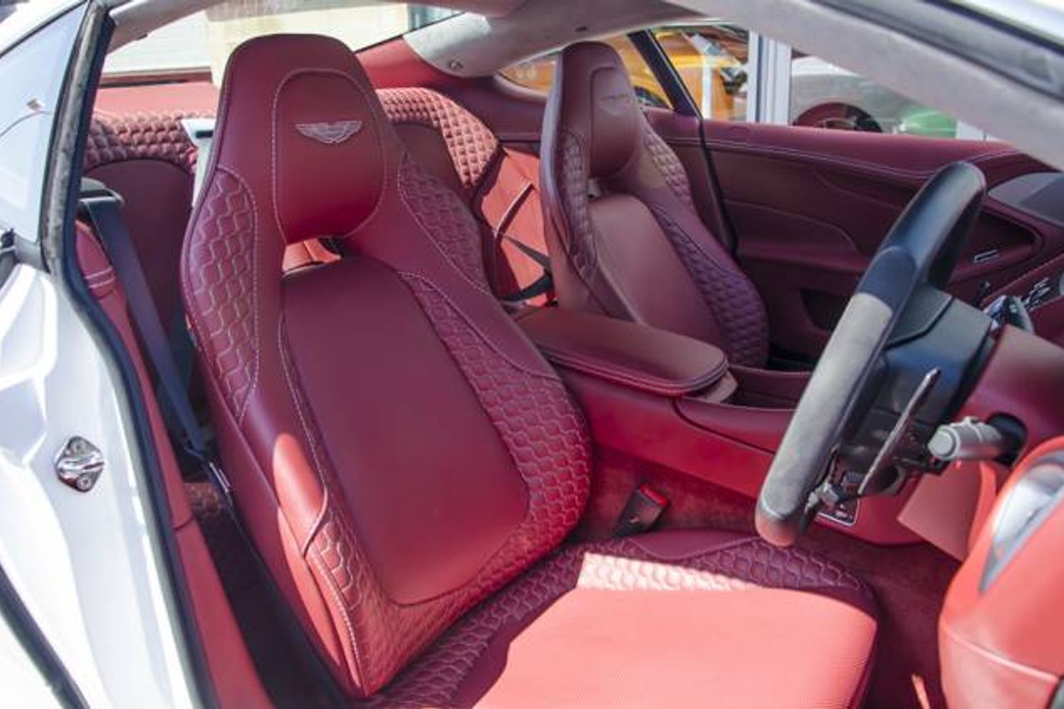 ASTON MARTIN VANQUISH COUPE V12 2+2 Touchtronic Auto
