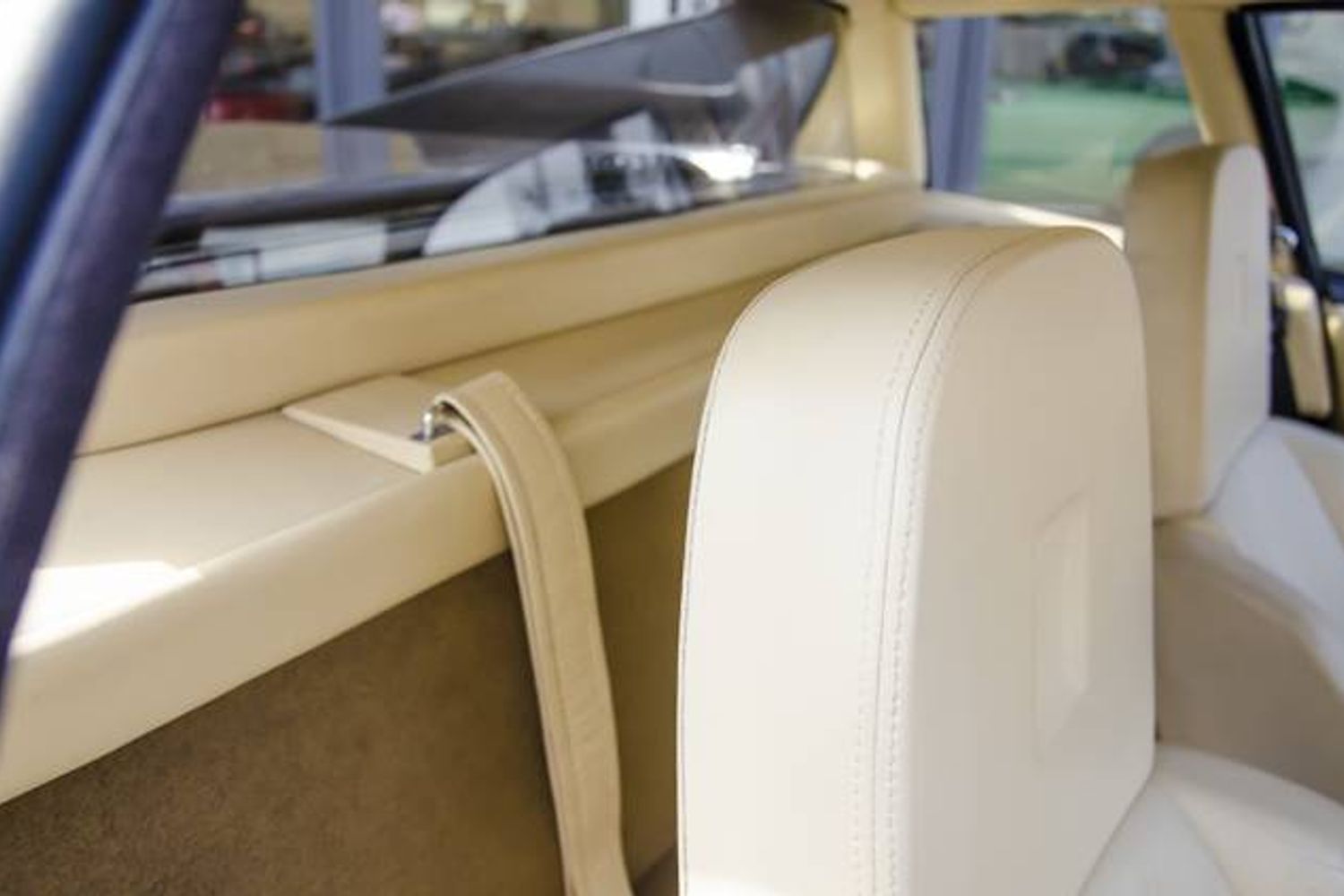 FERRARI TESTAROSSA COUPE 2dr
