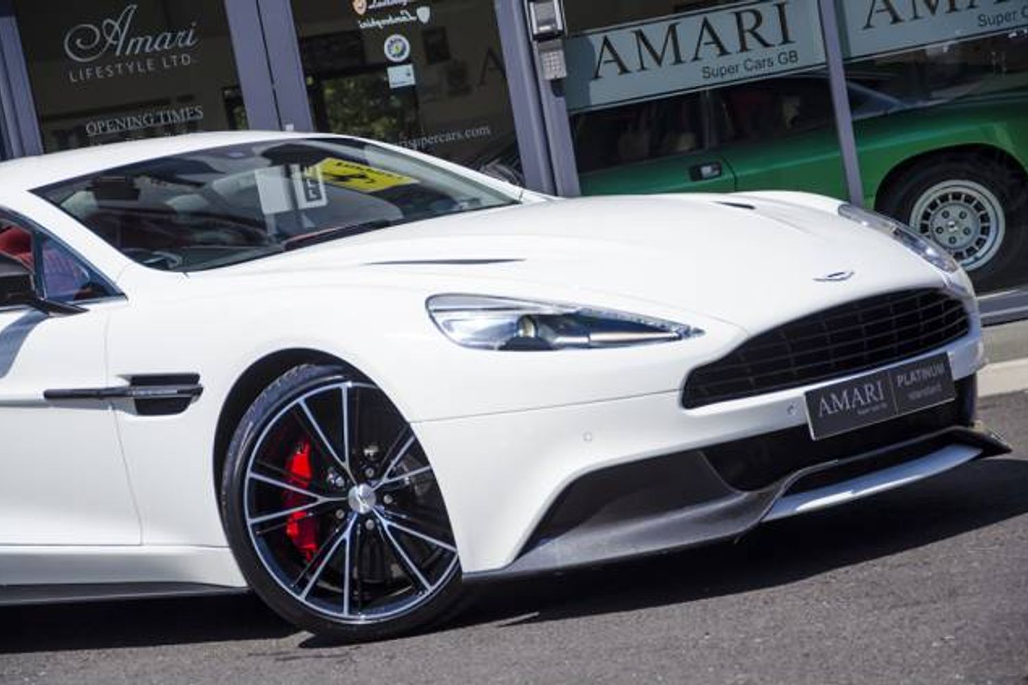 ASTON MARTIN VANQUISH COUPE V12 2+2 Touchtronic Auto