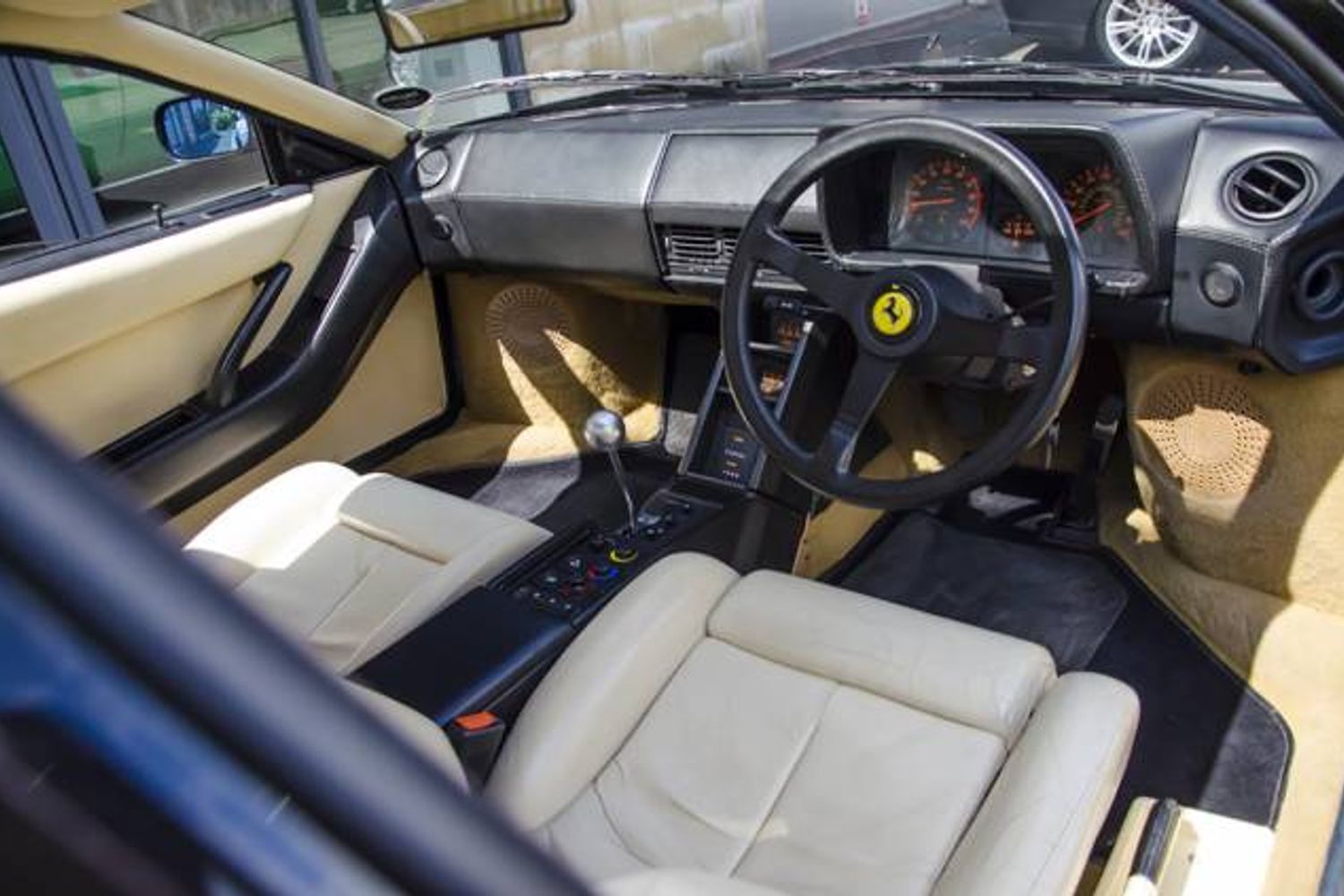 FERRARI TESTAROSSA COUPE 2dr