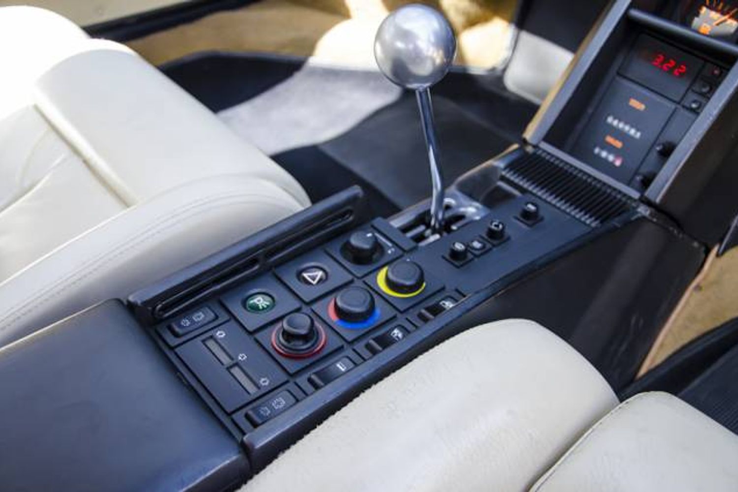 FERRARI TESTAROSSA COUPE 2dr