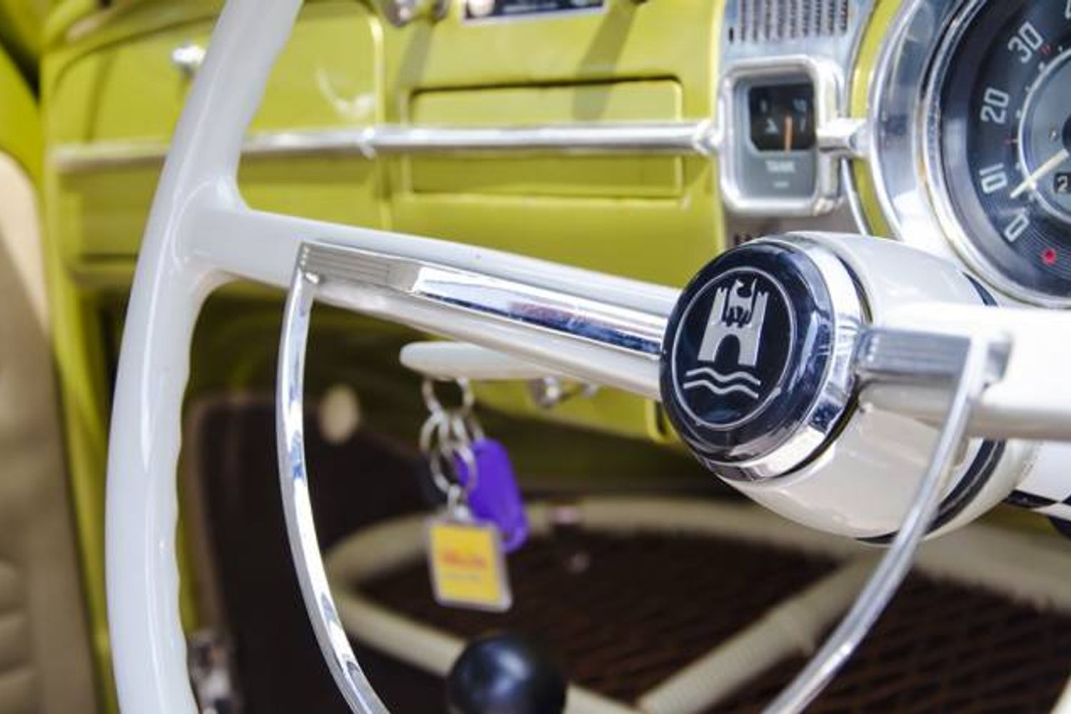 VOLKSWAGEN Beetle Cal Look
