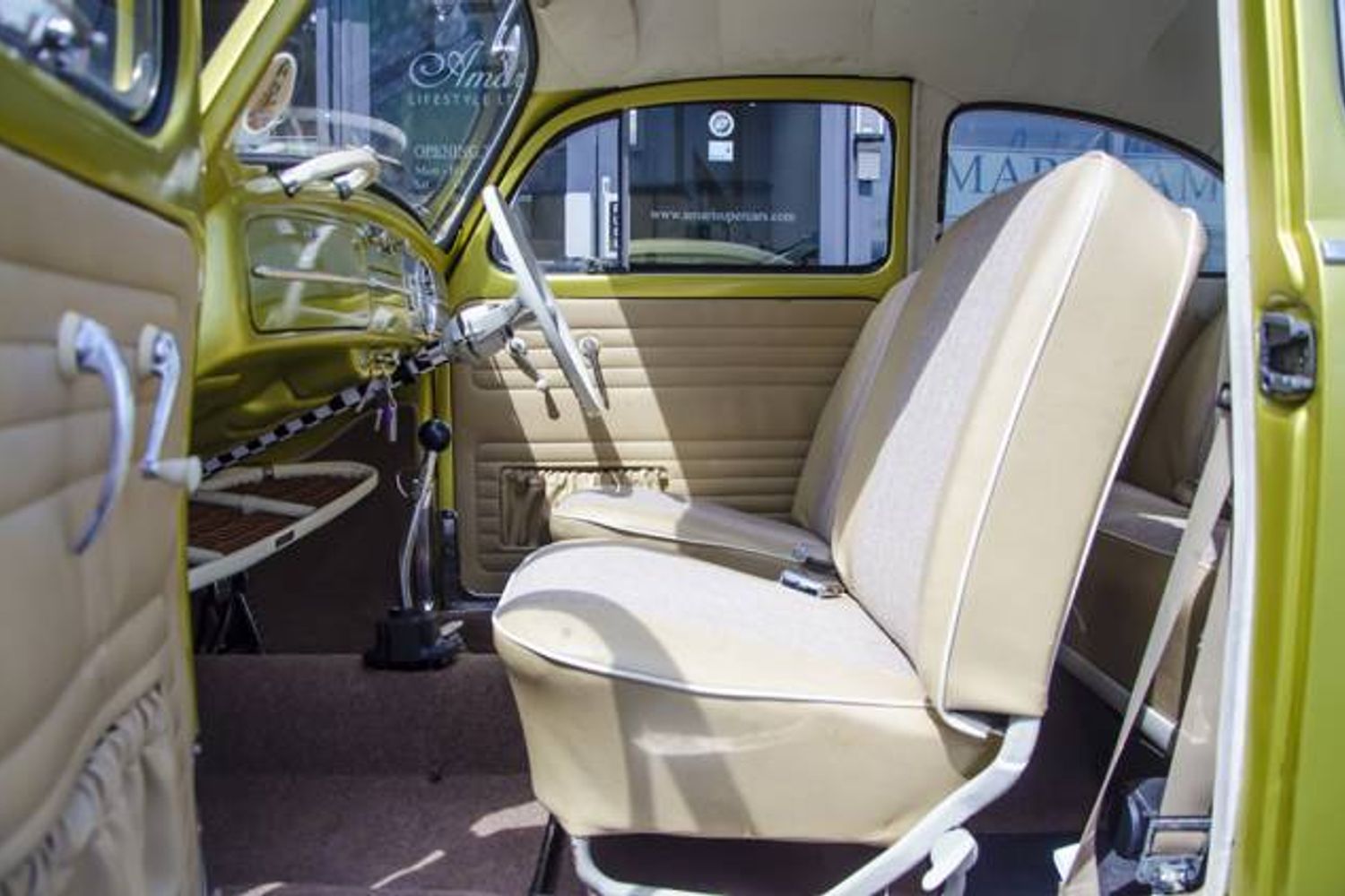 VOLKSWAGEN Beetle Cal Look