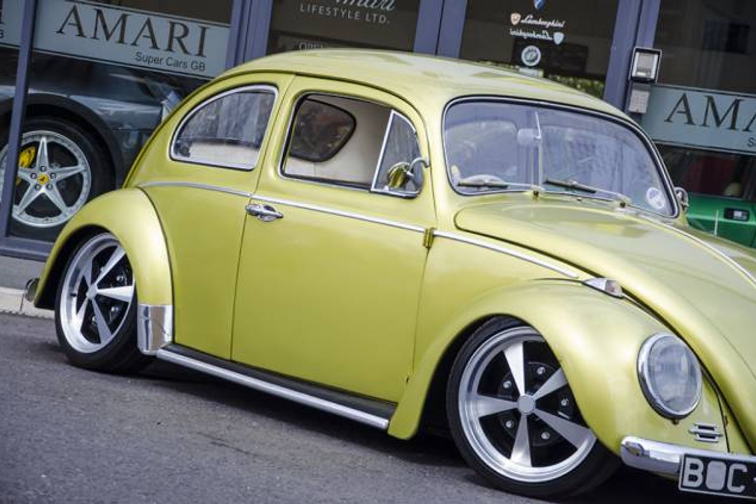 VOLKSWAGEN Beetle Cal Look