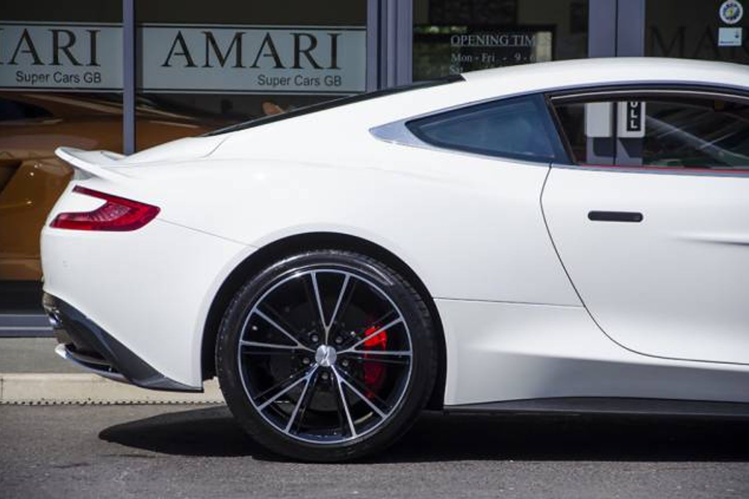 ASTON MARTIN VANQUISH COUPE V12 2+2 Touchtronic Auto