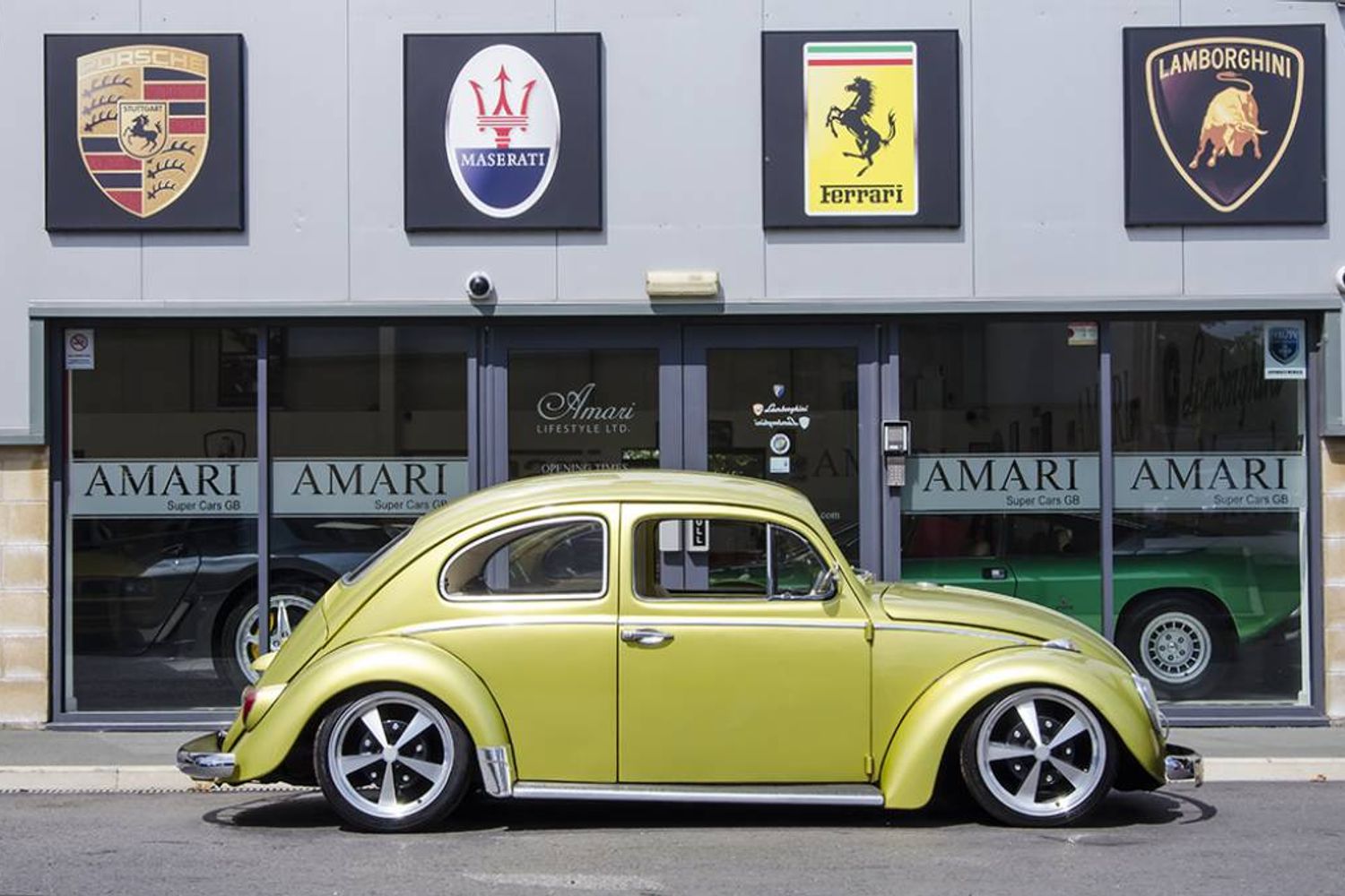VOLKSWAGEN Beetle Cal Look