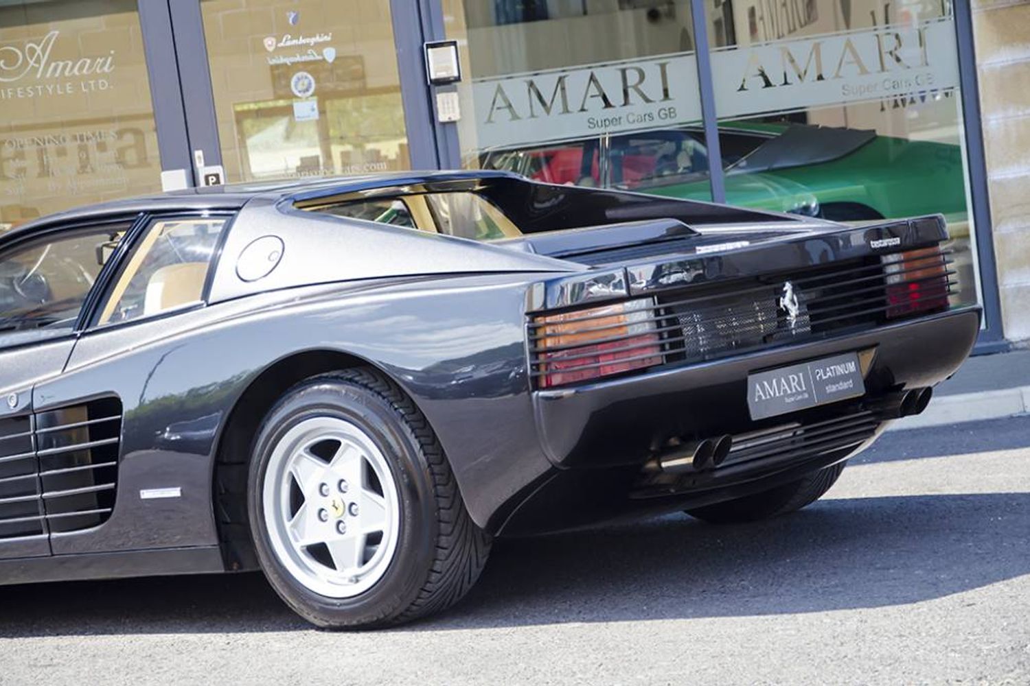 FERRARI TESTAROSSA COUPE 2dr