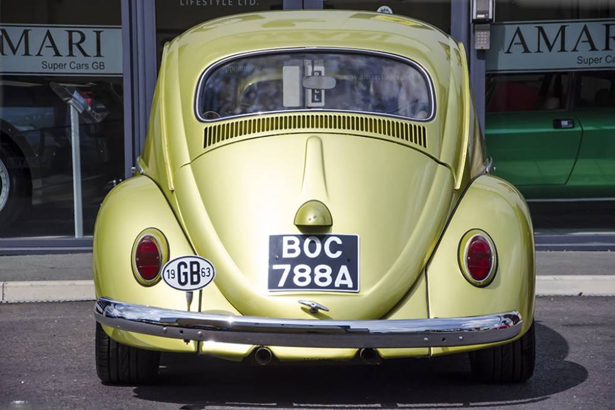 VOLKSWAGEN Beetle Cal Look