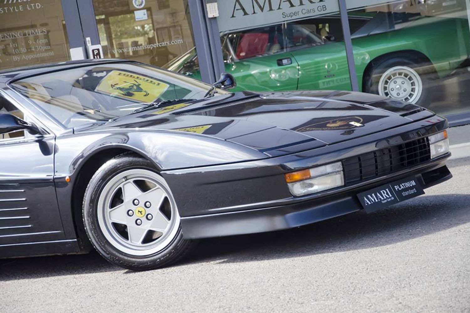 FERRARI TESTAROSSA COUPE 2dr