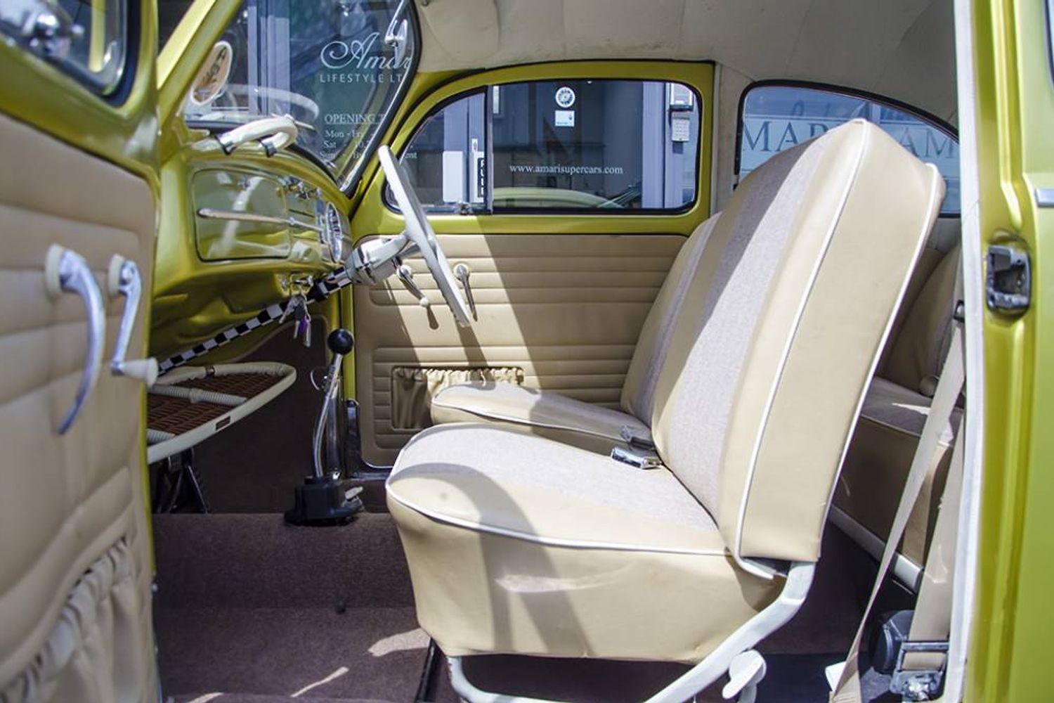 VOLKSWAGEN Beetle Cal Look