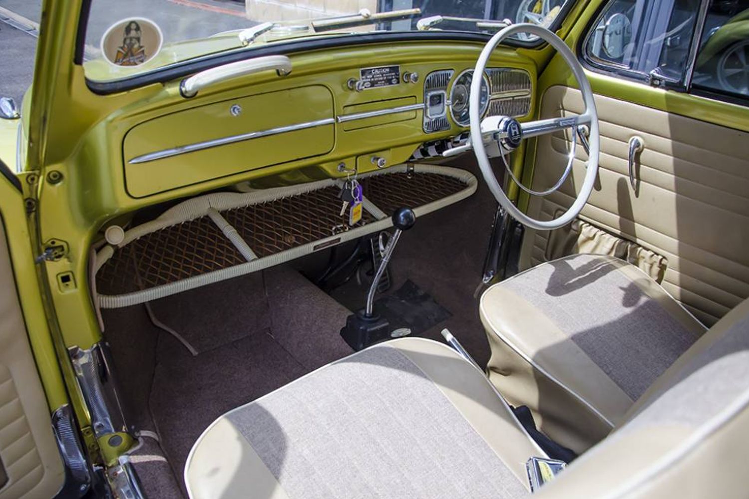 VOLKSWAGEN Beetle Cal Look