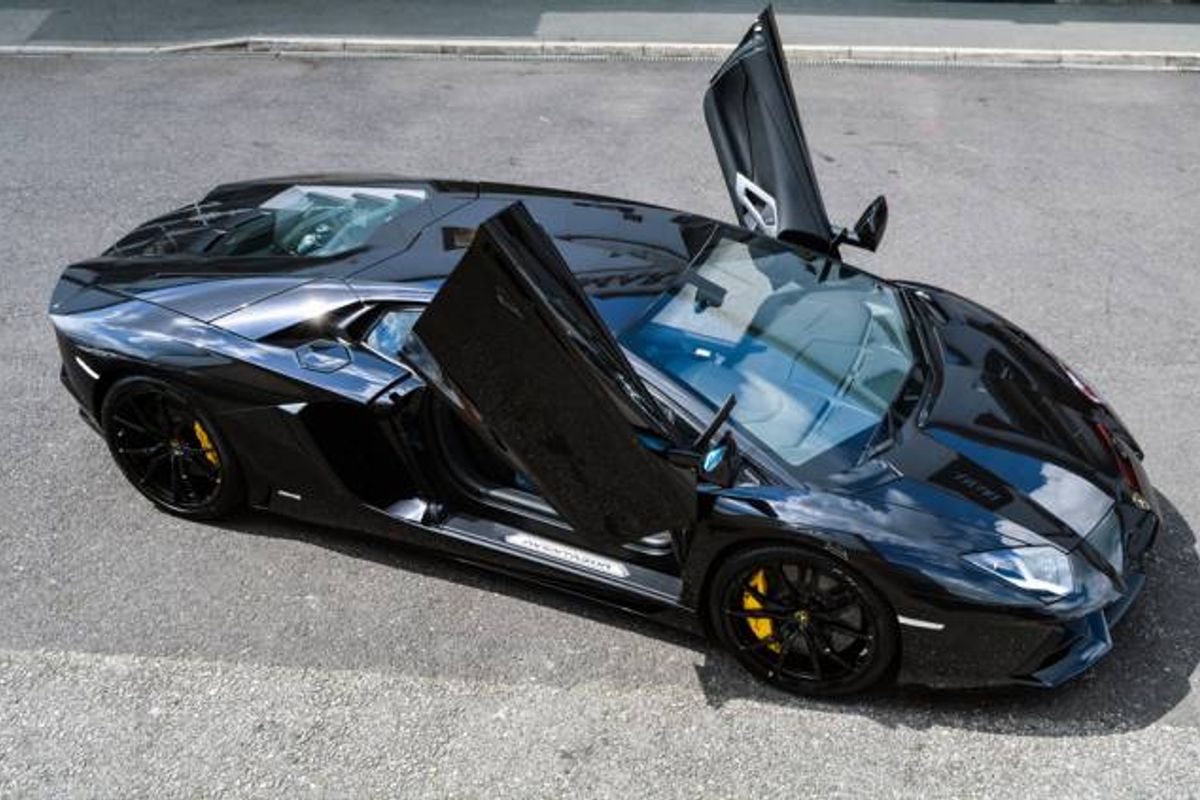 LAMBORGHINI AVENTADOR COUPE LP 700-4 ISR