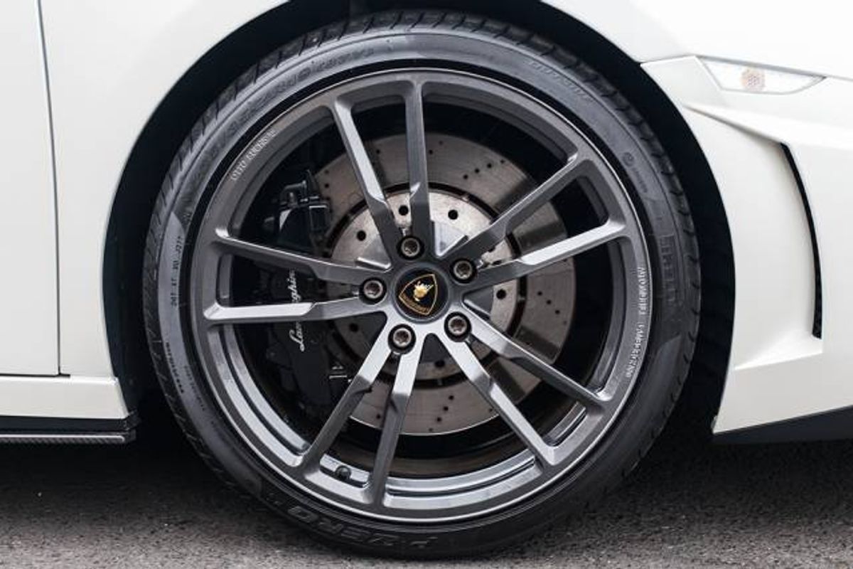 LAMBORGHINI GALLARDO SPYDER LP 570-4 Performante E Gear