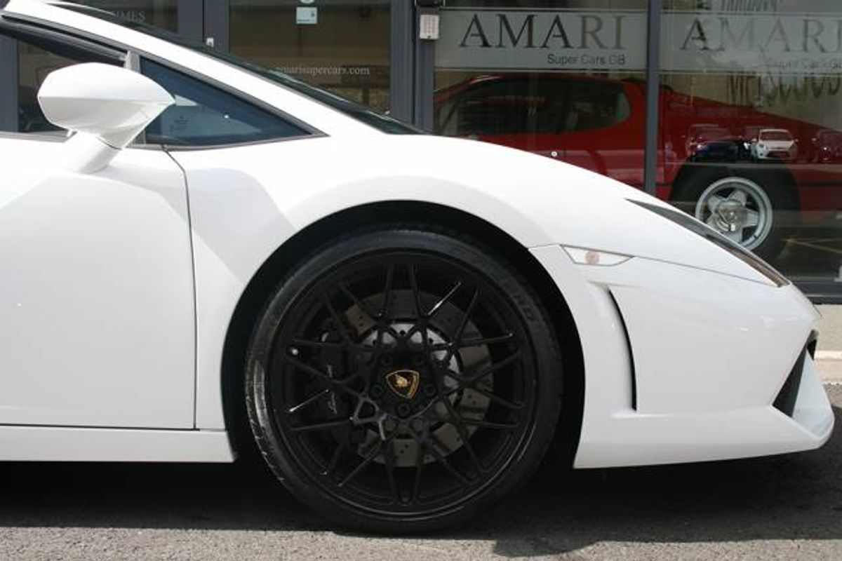 LAMBORGHINI Gallardo LP560-4 Spyder
