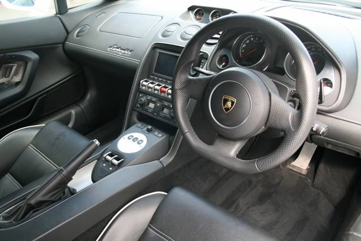 LAMBORGHINI Gallardo LP560-4 Spyder