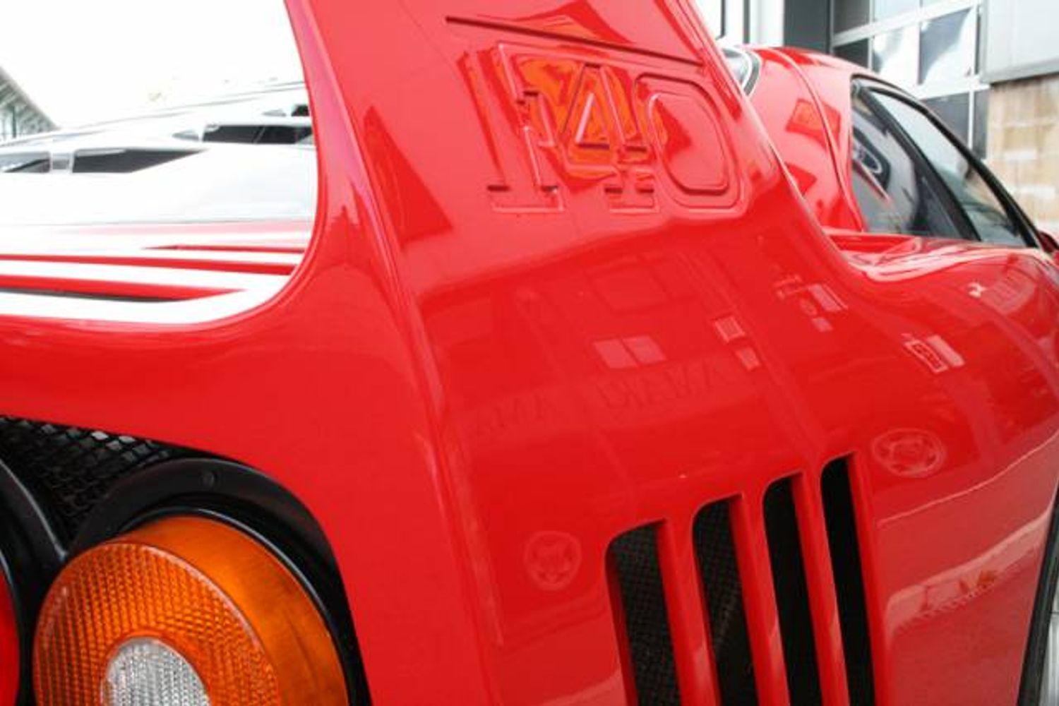 FERRARI F40 COUPE