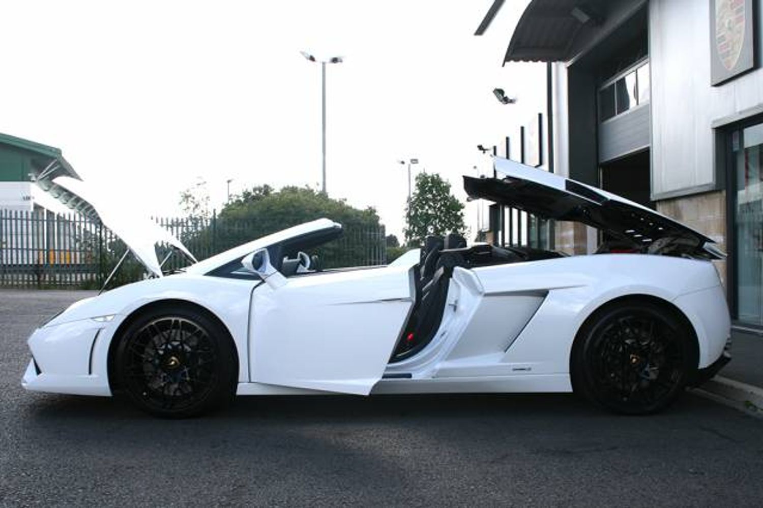 LAMBORGHINI Gallardo LP560-4 Spyder