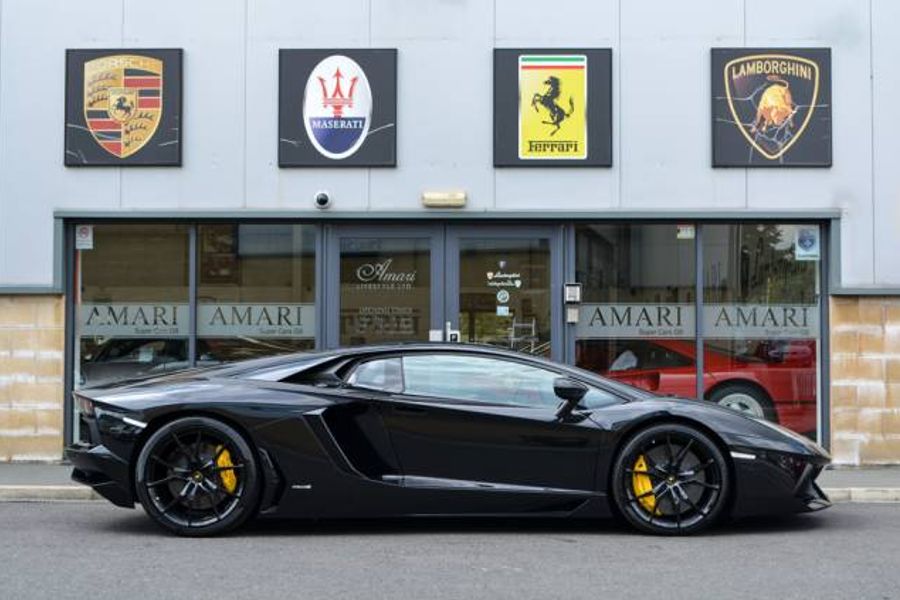 2012 LAMBORGHINI AVENTADOR COUPE