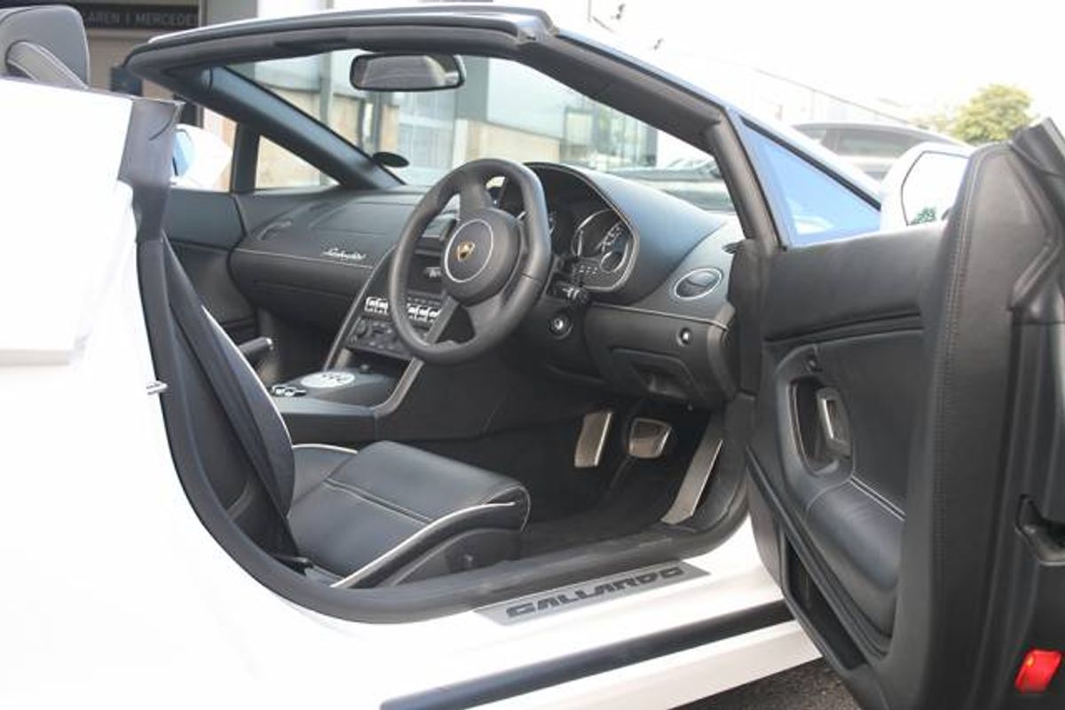 LAMBORGHINI Gallardo LP560-4 Spyder