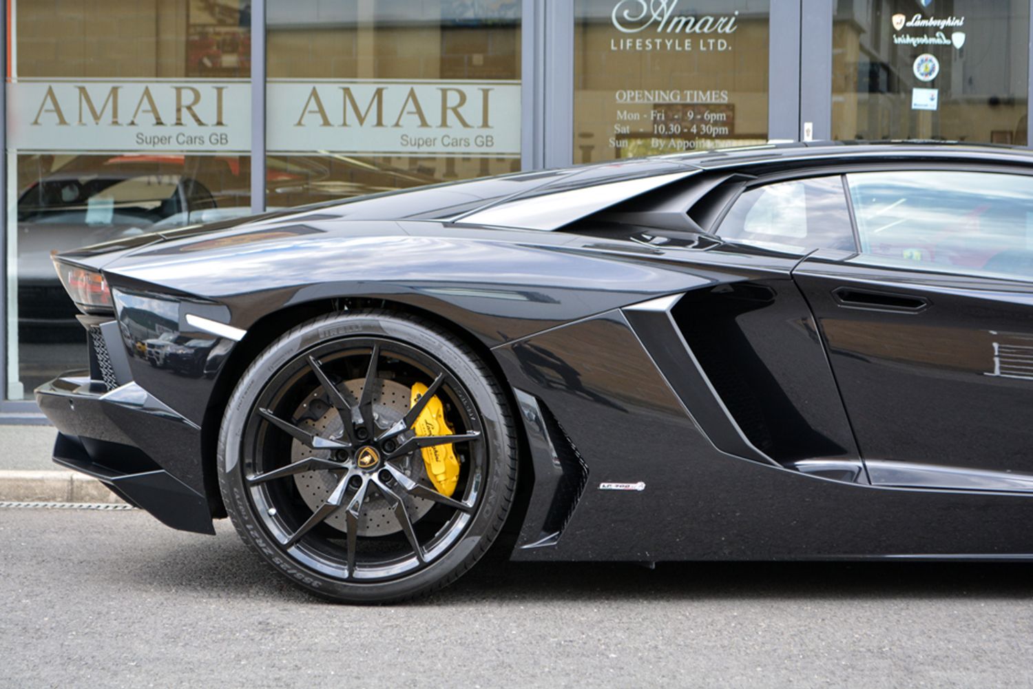 LAMBORGHINI AVENTADOR COUPE LP 700-4 ISR