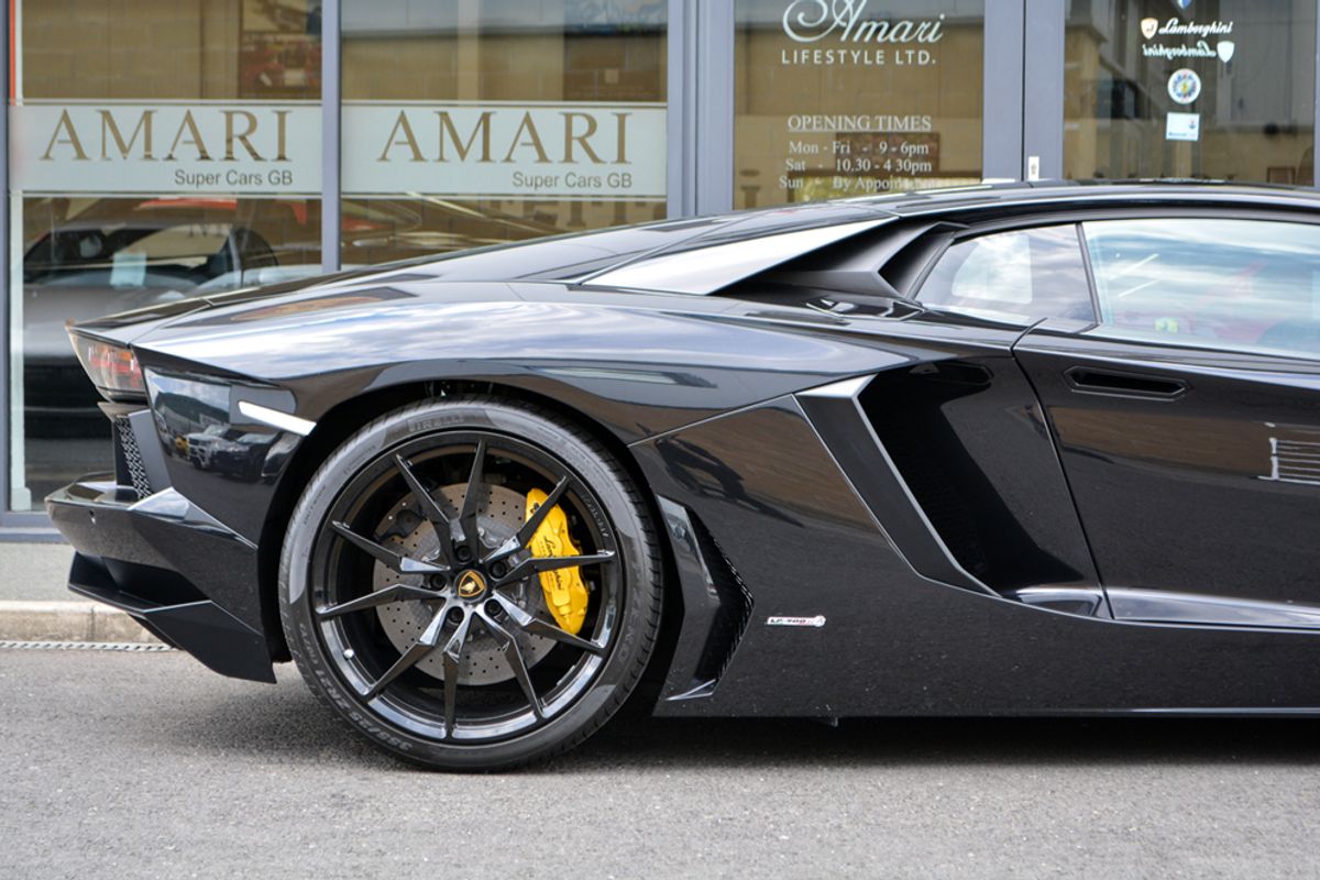 LAMBORGHINI AVENTADOR COUPE LP 700-4 ISR