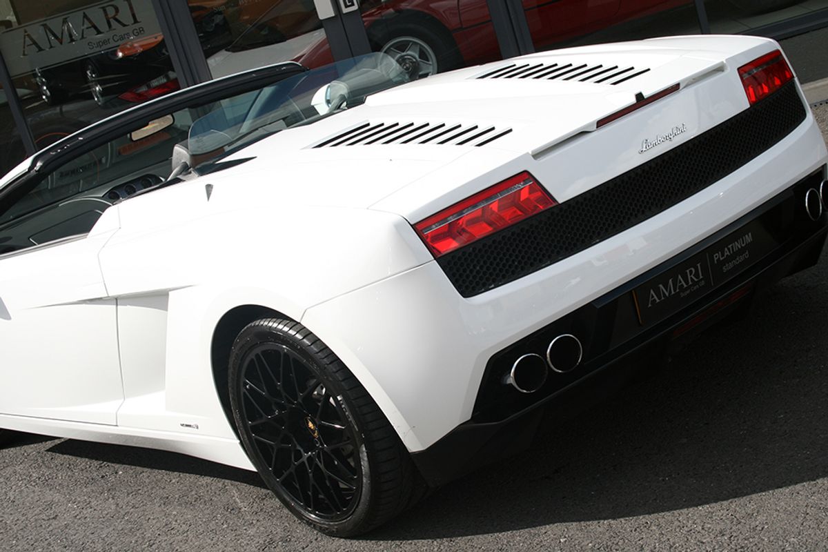 LAMBORGHINI Gallardo LP560-4 Spyder